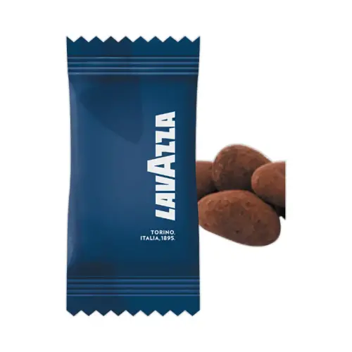 Carton de 500 sachets d'amandes cacaotées sous emballage individuel photo du produit